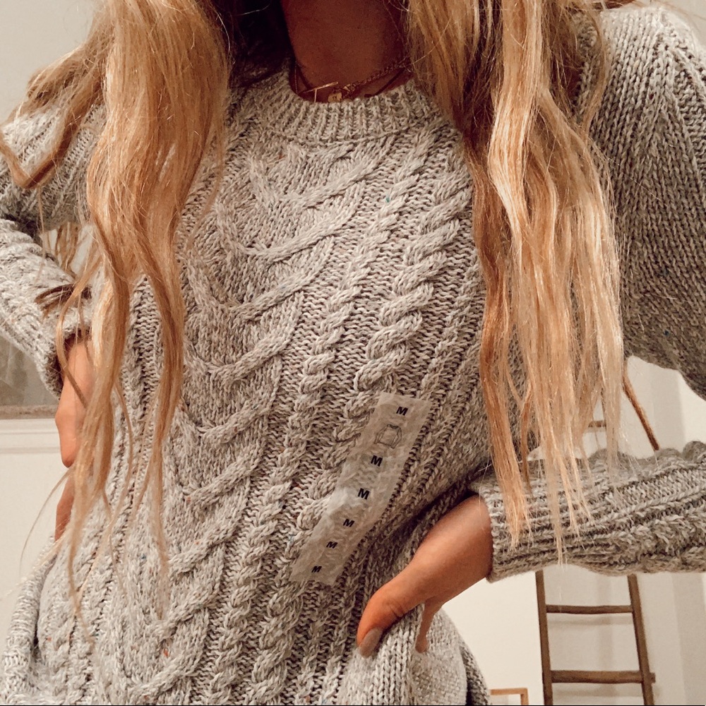 OLD NAVY UNWORN SWEATER!